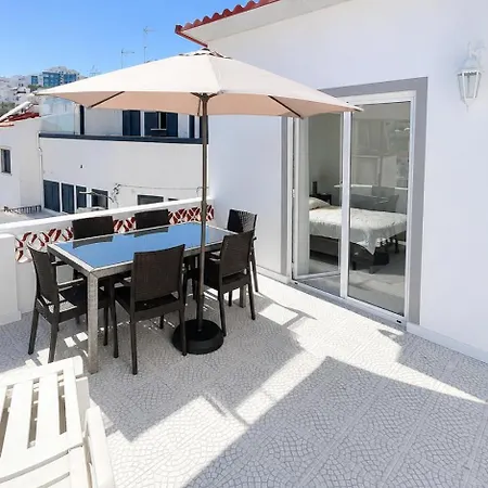 Casa Tradicional- 3 Quartos-150m No Coracao Da Velha Dom wakacyjny *